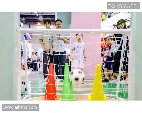 全息技术打造沉浸式体验带你走进绿茵场感受足球球星风采 全息技术打造沉浸式体验带你走进绿茵场感受足球球星风采